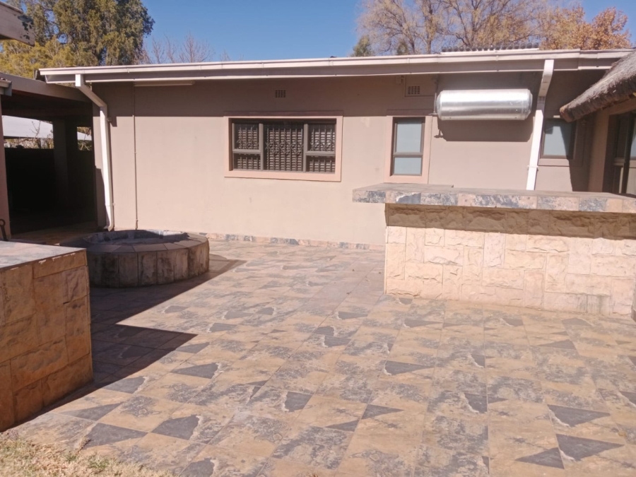 4 Bedroom Property for Sale in Kuruman Northern Cape